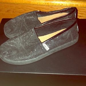 Black glitter Toms